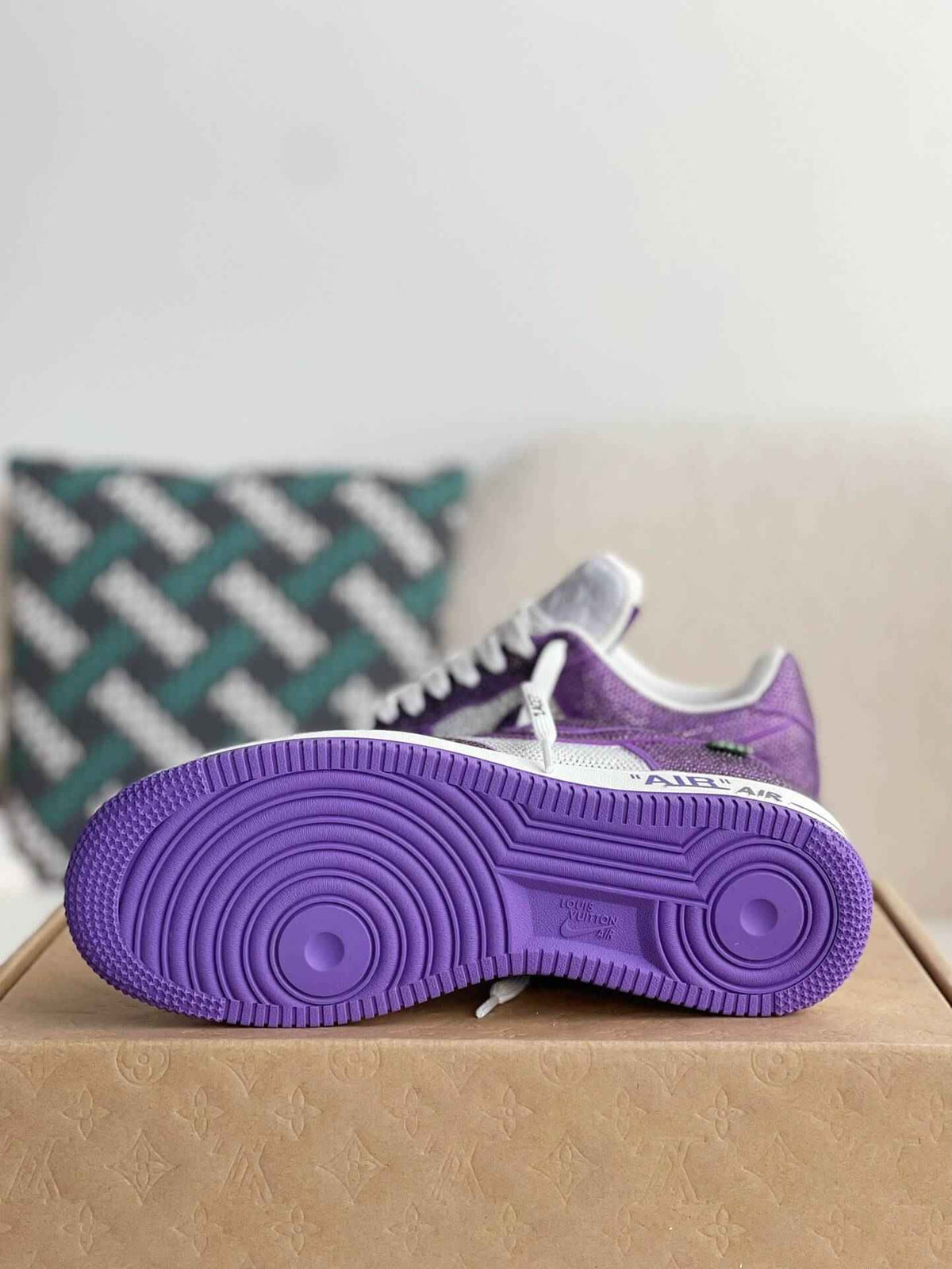 Custom Air Force 1 Low – Swarovski Crystal White & Purple