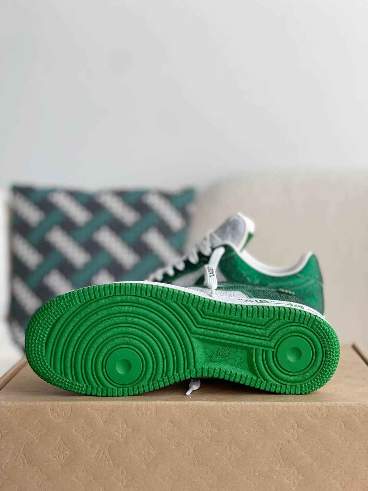 Custom Air Force 1 Low – Swarovski Crystal White & Green