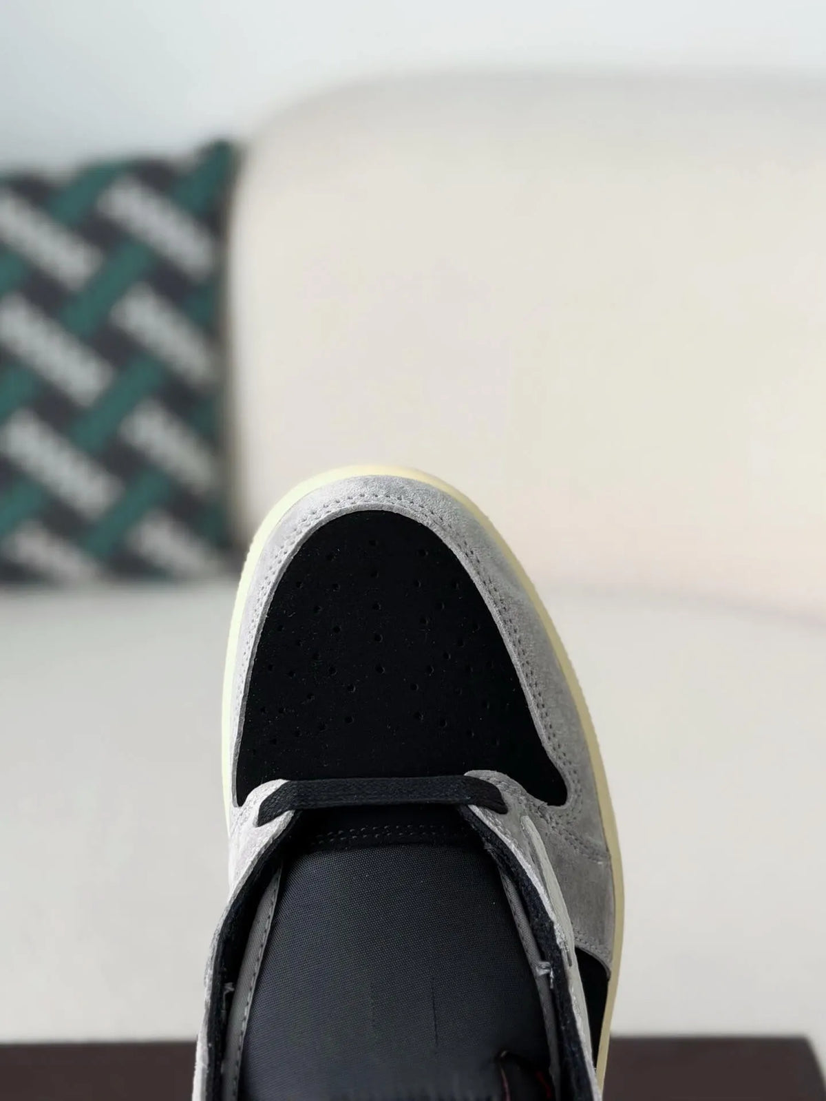 Travis Scott x Air Jordan 1 Low “Black Grey Reverse Swoosh” - OMYGOODS