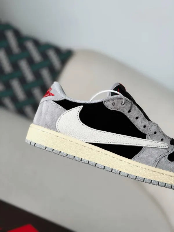 Travis Scott x Air Jordan 1 Low “Black Grey Reverse Swoosh” - OMYGOODS