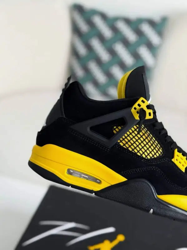 Air Jordan 4 Retro Thunder -black & Yellow - OMYGOODS