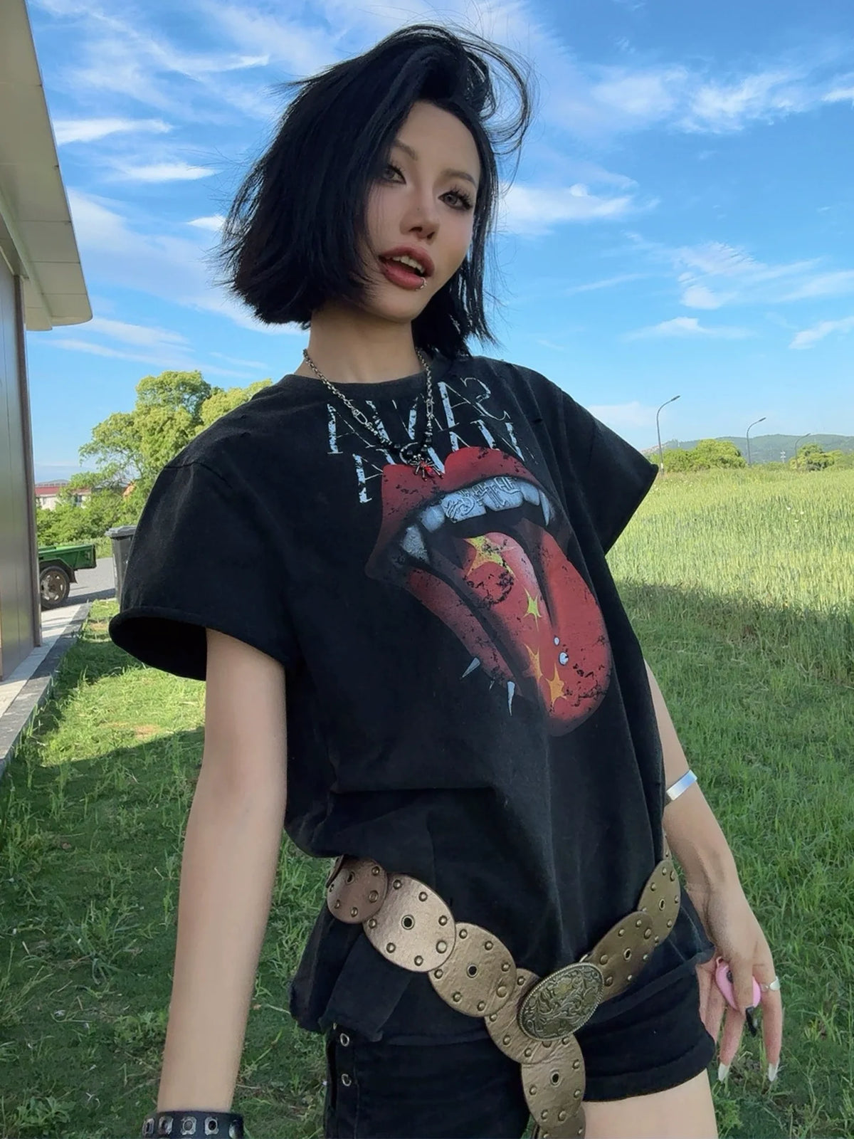 Vampire Tongue Graphic Tee - Notkicks