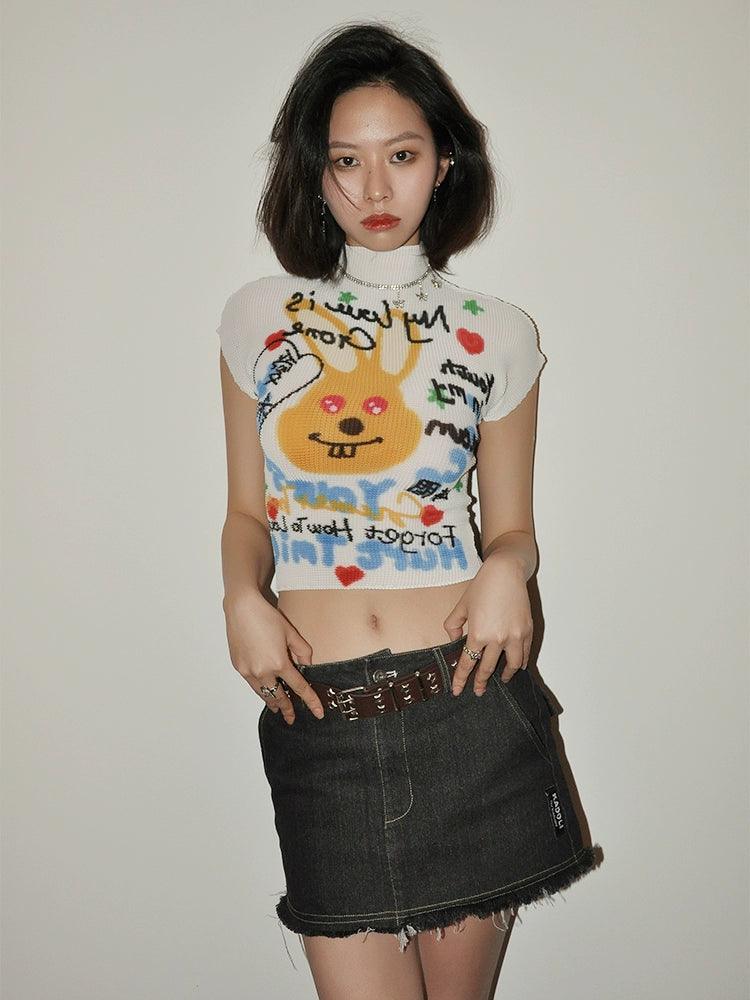Graphic Print Cropped T-Shirt With Abstract Art Design - Notkicks