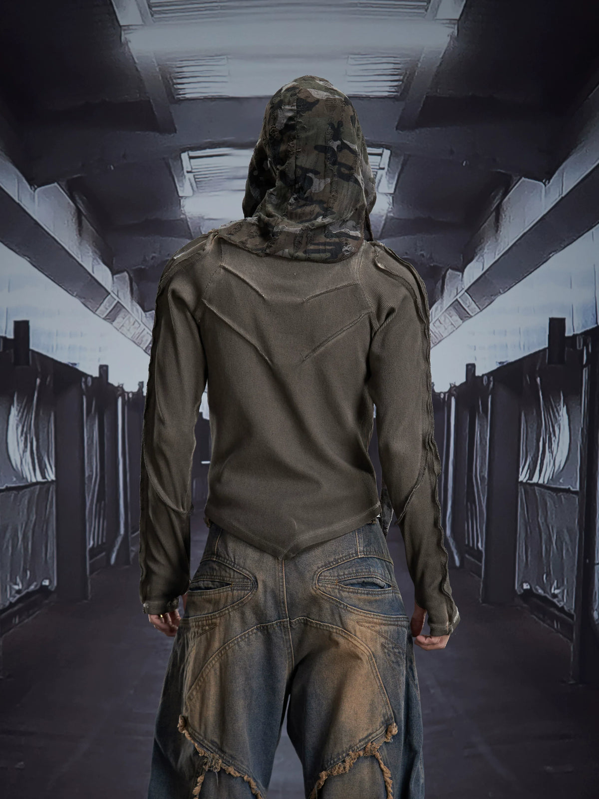 Spectral Spine Ruched Longsleeve Top - Notkicks