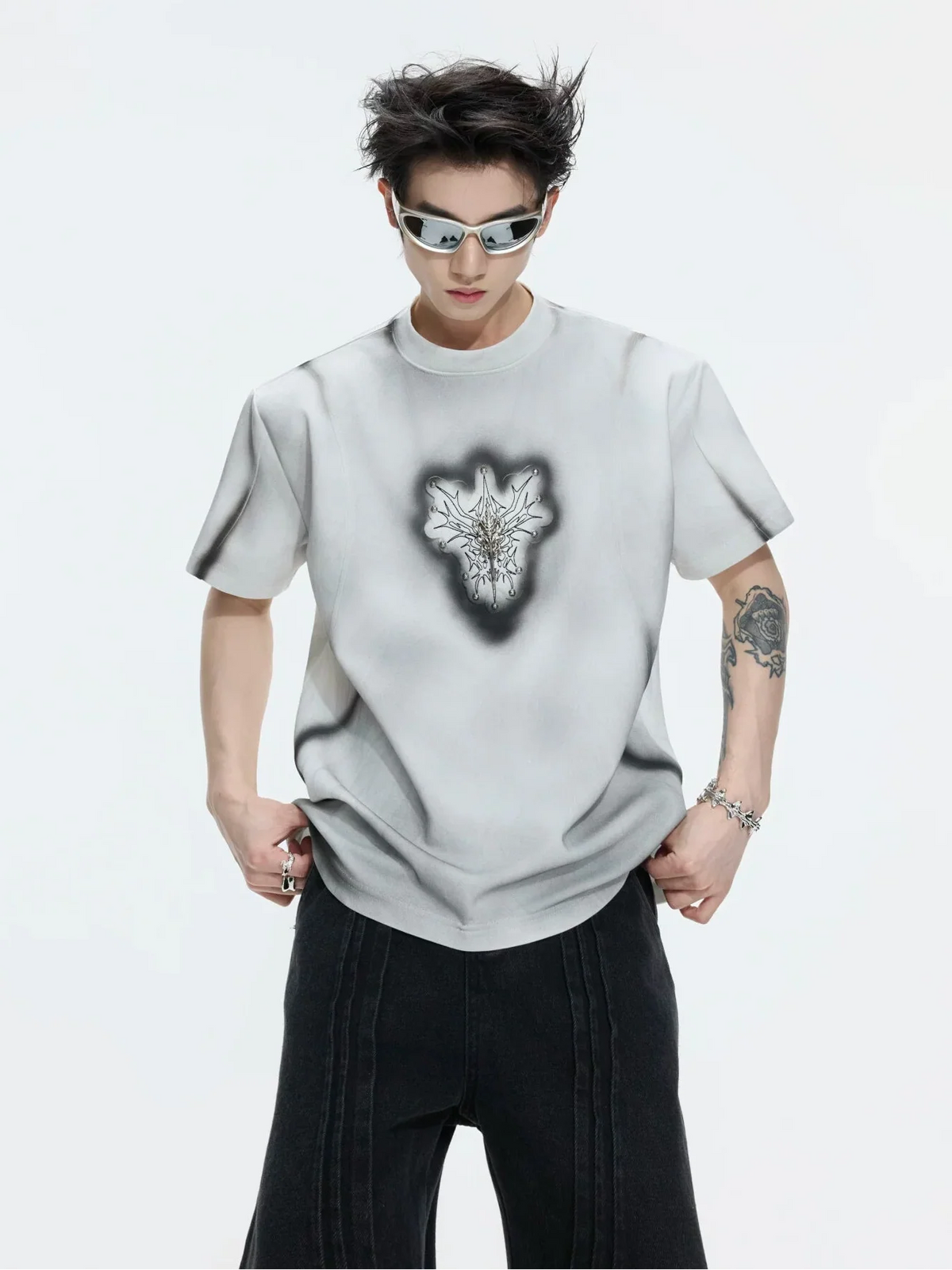 Airbrushed Emblem Graphic Crewneck T Shirt - Notkicks