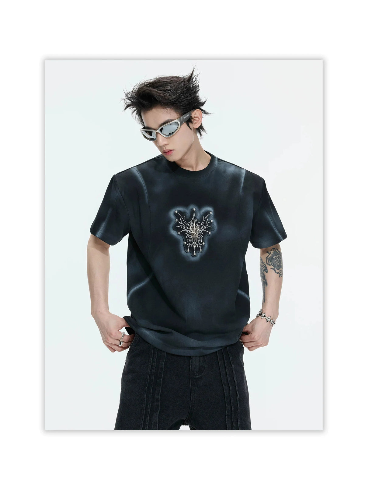 Airbrushed Emblem Graphic Crewneck T Shirt - Notkicks