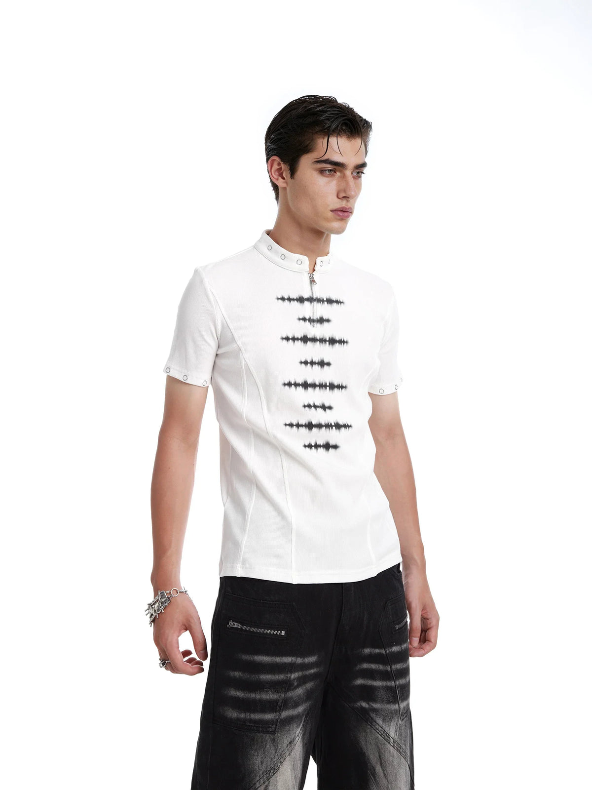 Rivet Collar Graphic Zip Tee - Notkicks