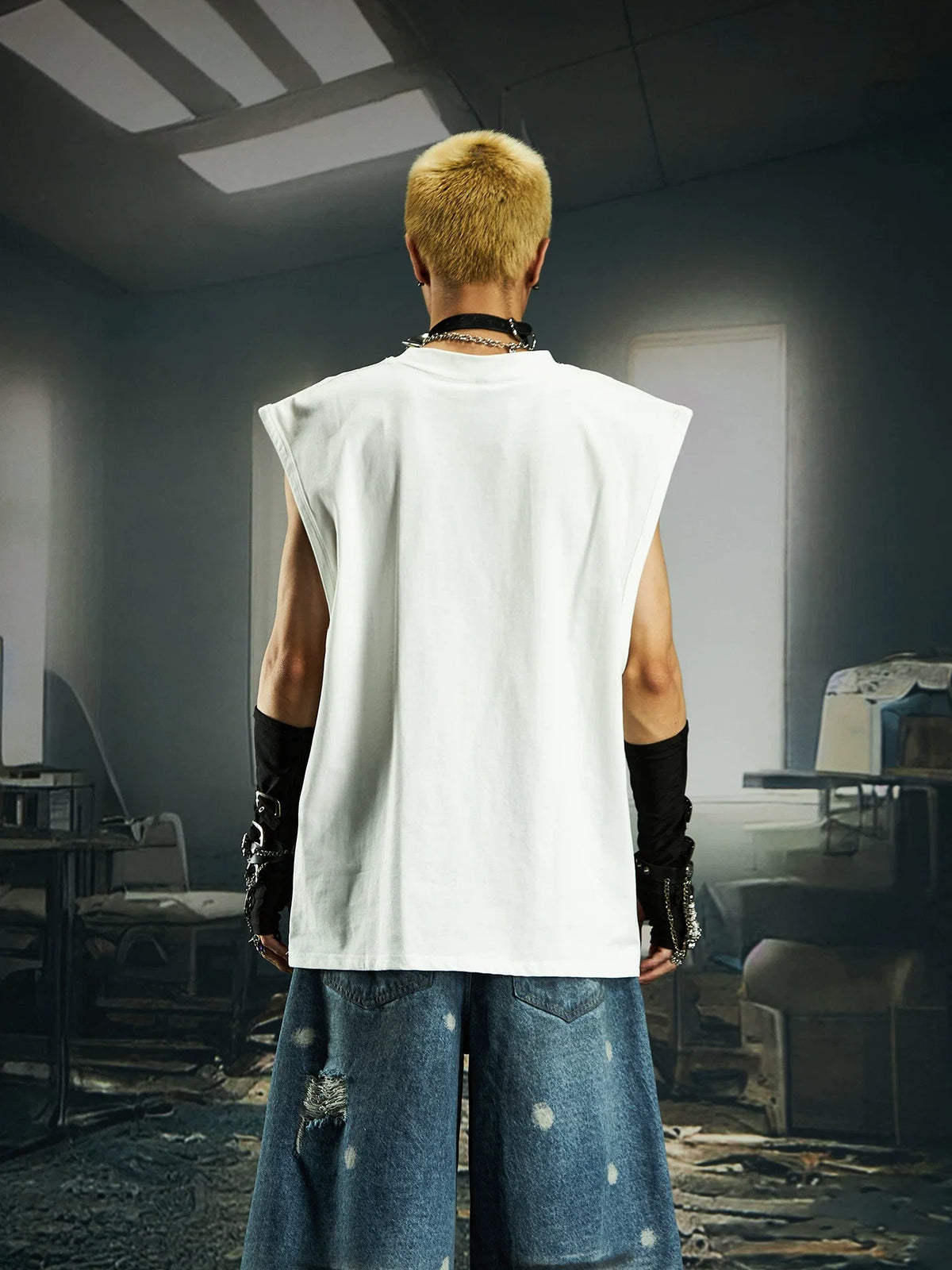 Black Energy Statement Muscle Tee - Notkicks