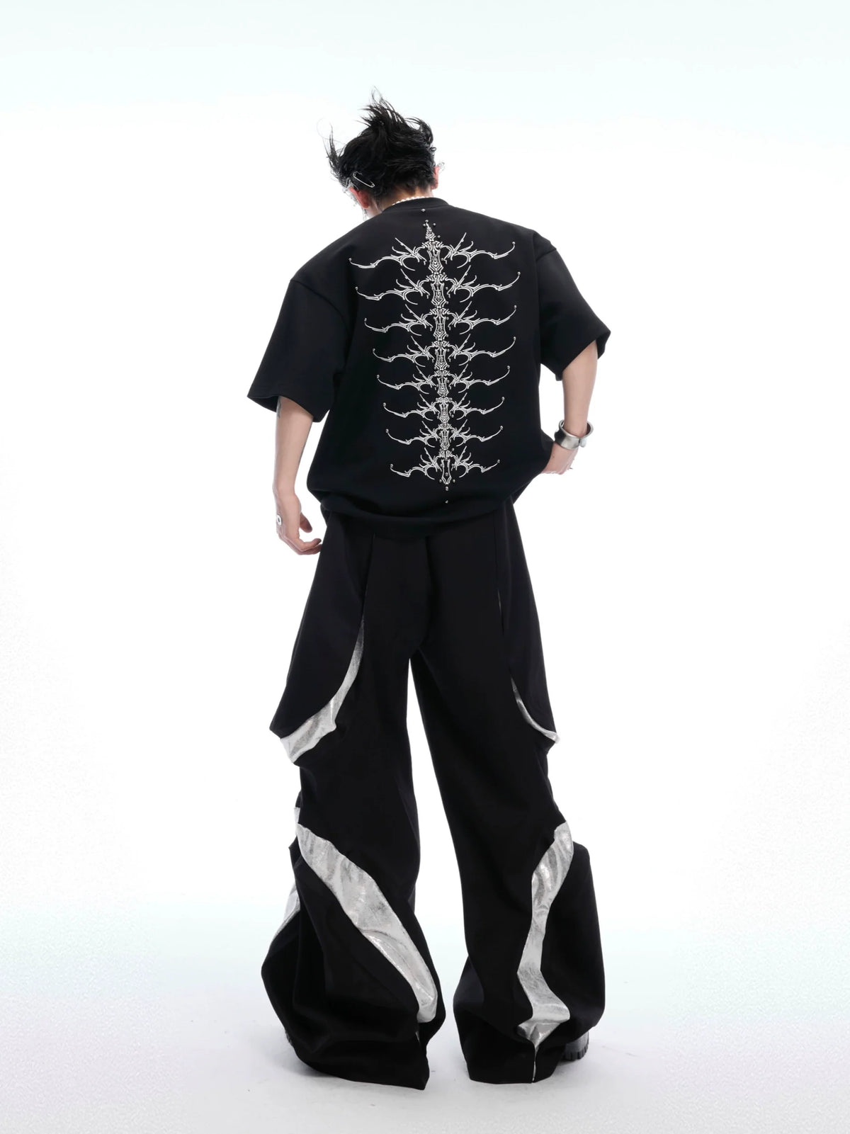 Spine Crystal Grey Graphic Tee - Notkicks