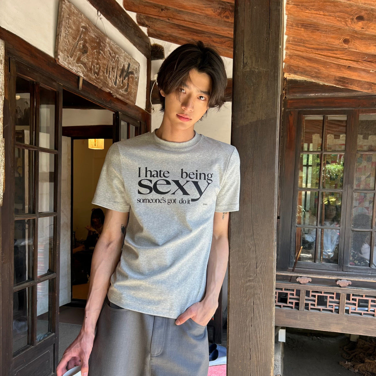 Letter-Print Short-Sleeve T-Shirt - Notkicks