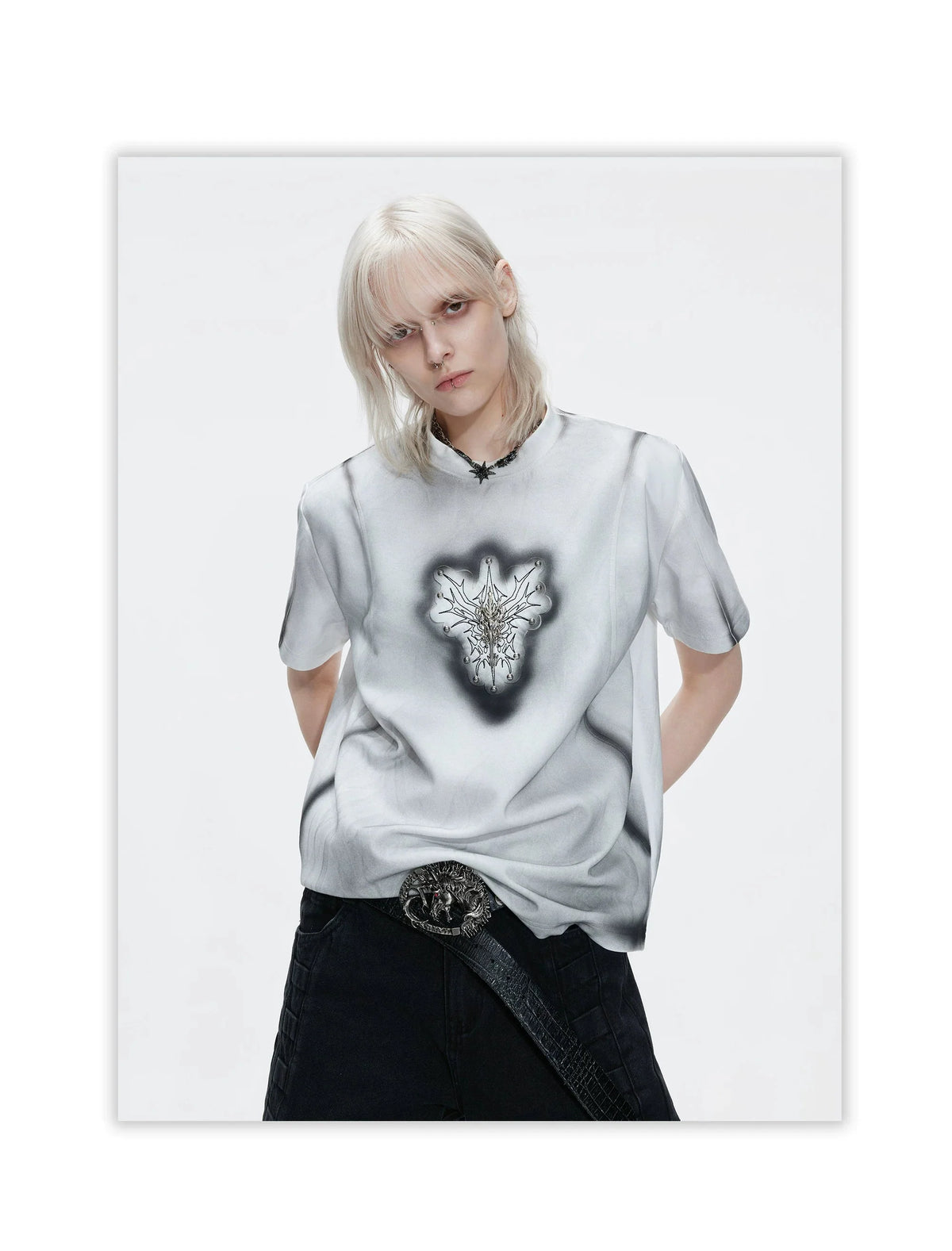 Airbrushed Emblem Graphic Crewneck T Shirt - Notkicks