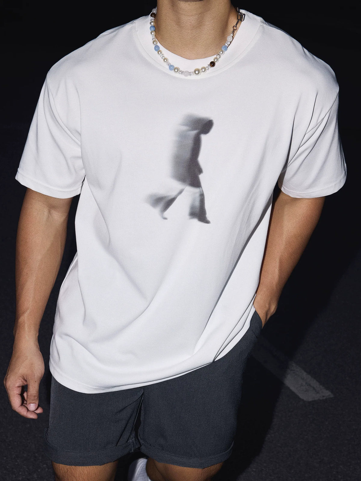 Blurred Walker Graphic White Tee - Notkicks