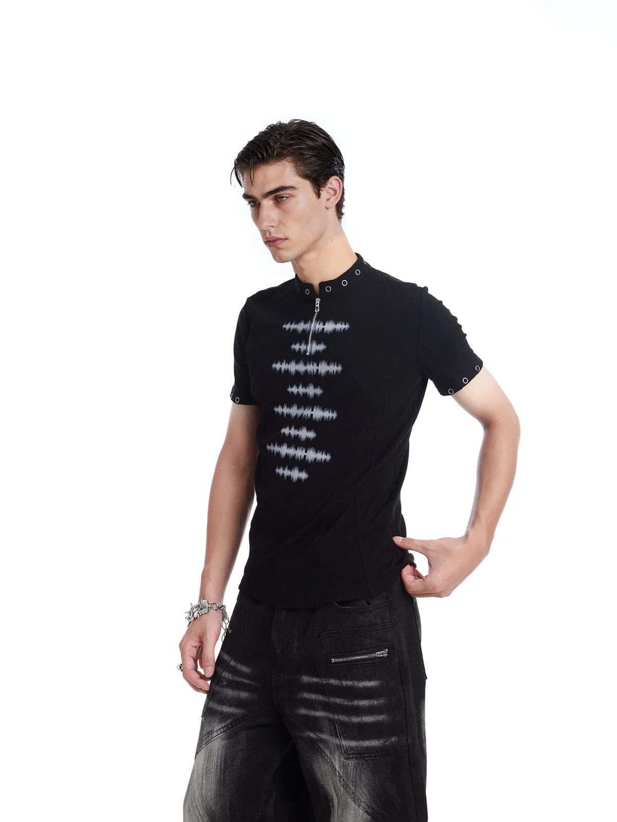 Rivet Collar Graphic Zip Tee - Notkicks