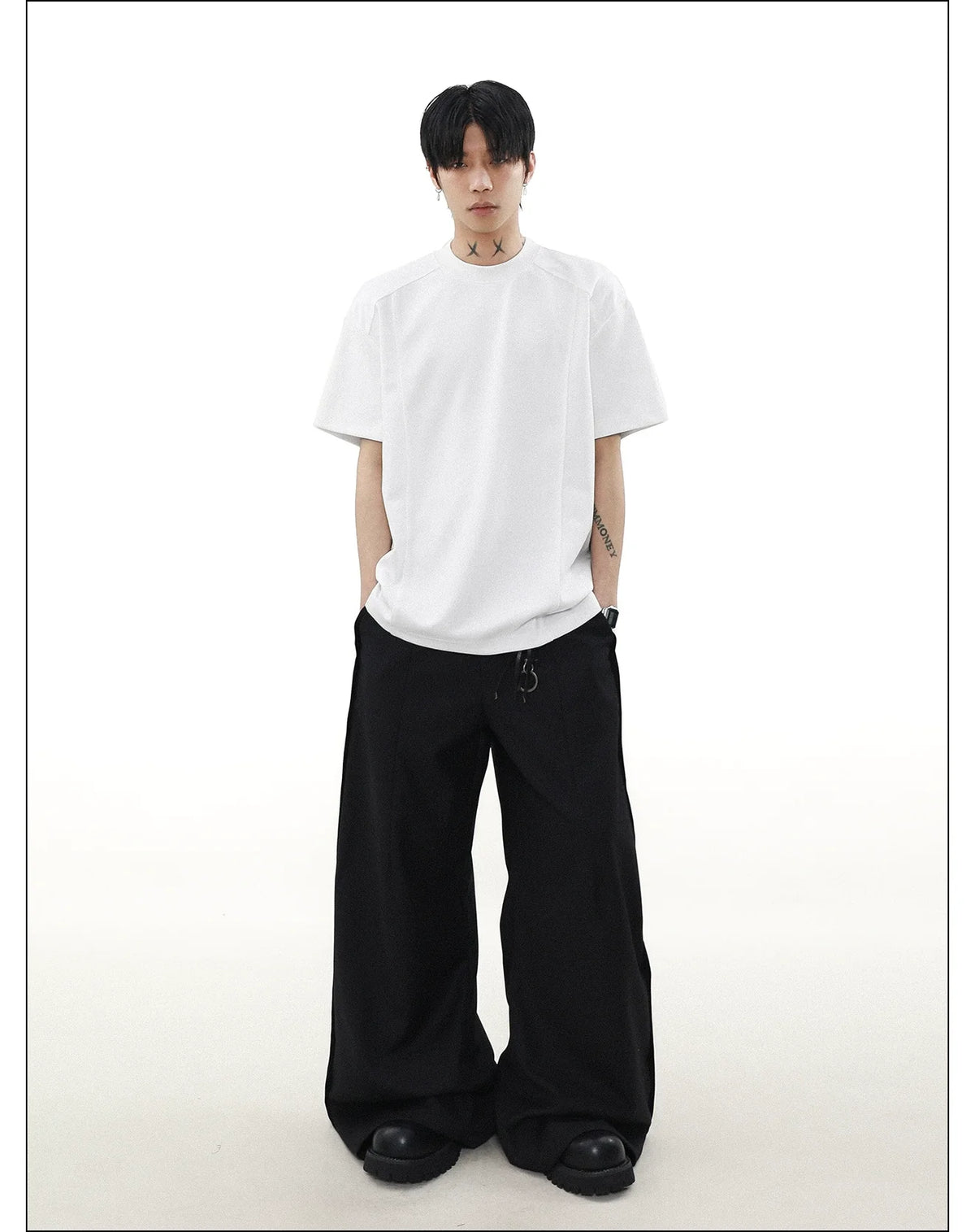 Silverline Seam Detail Relaxed Tee - Notkicks
