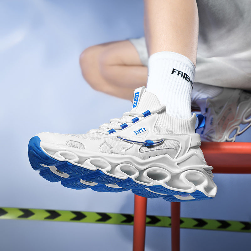 Side profile of Myth Power T84 sneakers showing the 6.5cm chunky tectonic sole