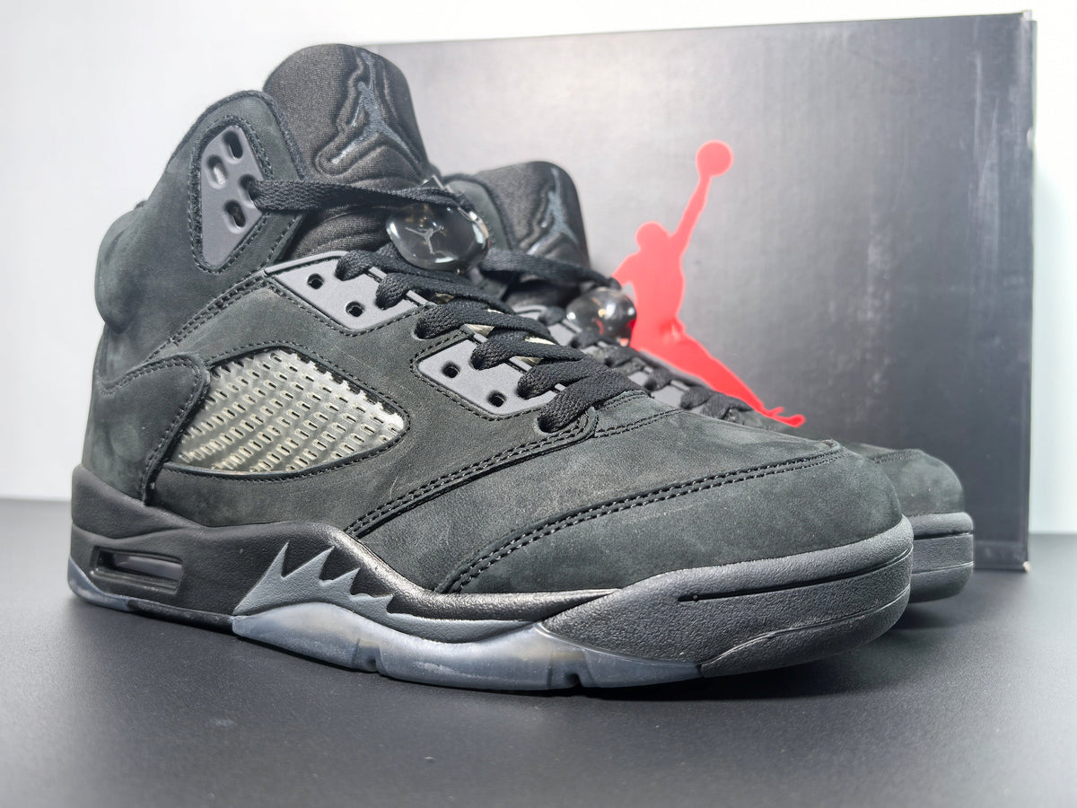 Air Jordan 5 Retro Black Cat - Elevate Your Style Game