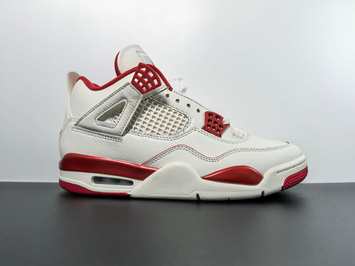 Air Jordan 4 Retro - Elevate Your Style and Comfort
