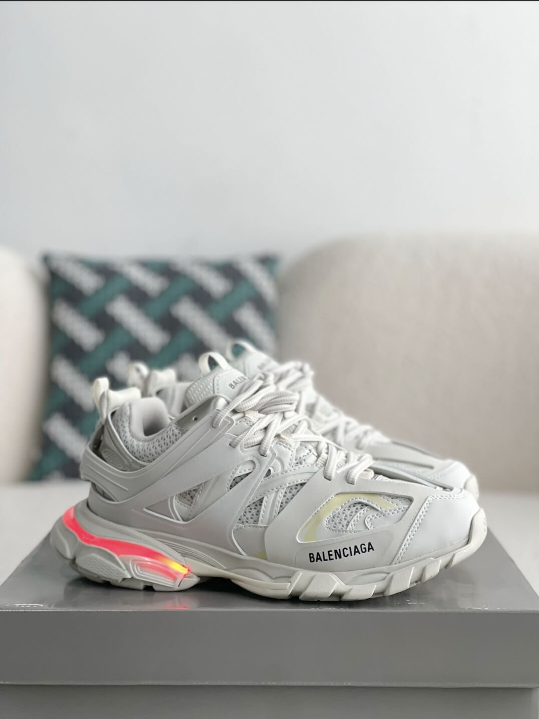 Balenciaga Track Sneaker LED – White / Light Grey CUSTOM
