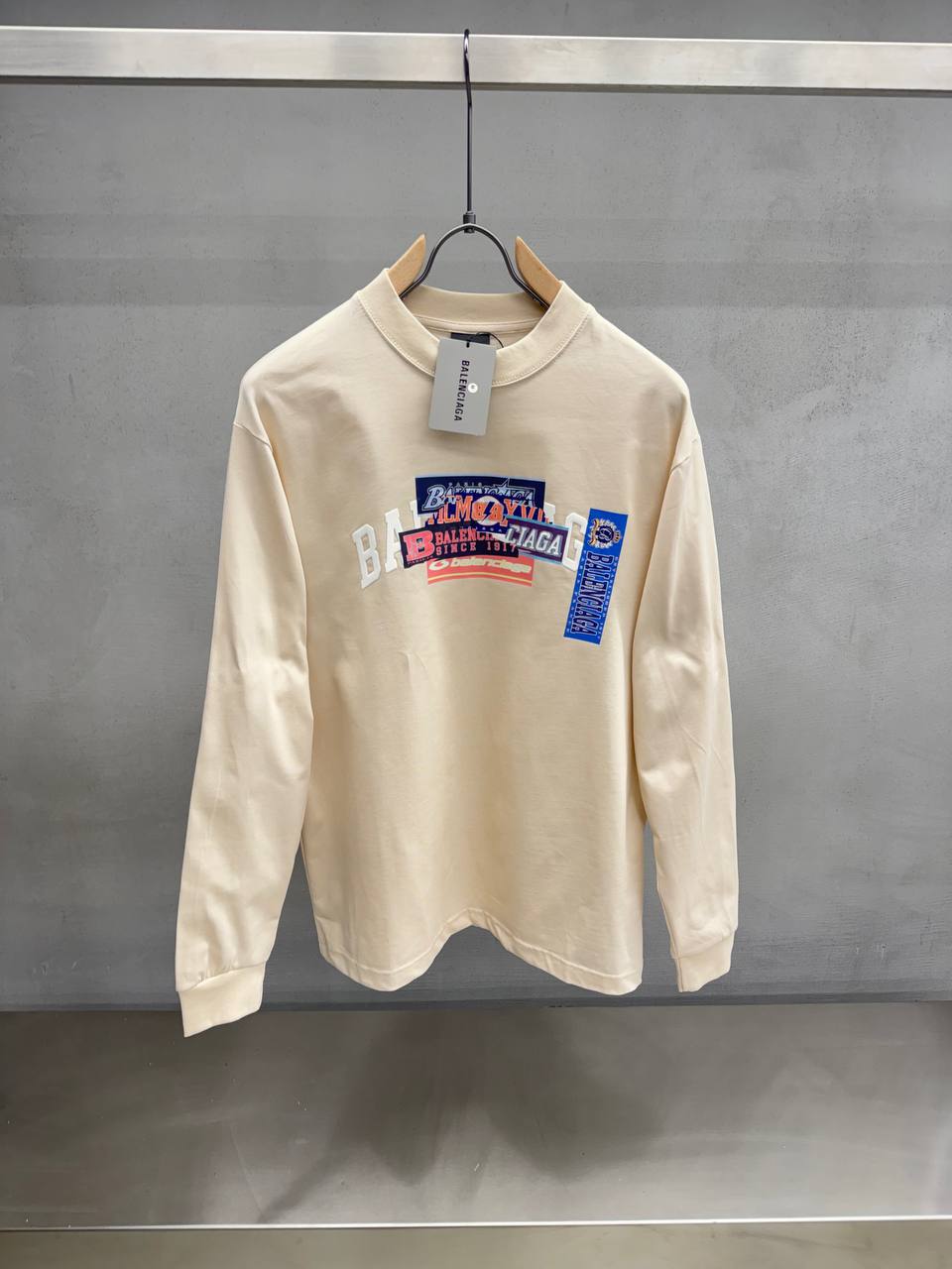 Balenciaga Sweatshirt 004