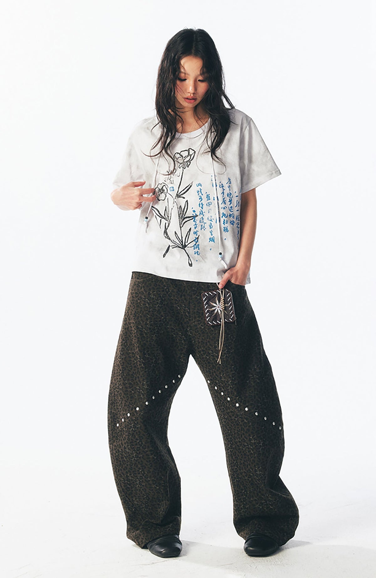 Blue Script Floral Cotton Tee - Notkicks